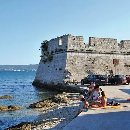 Krizan Apartment Kaštela